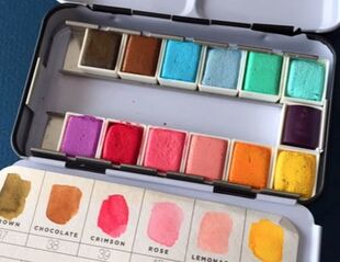 How to choose paints for your first watercolor palette.