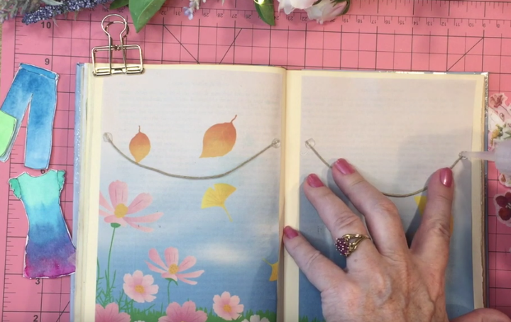 How to make a cute clothesline junk journal page spread.